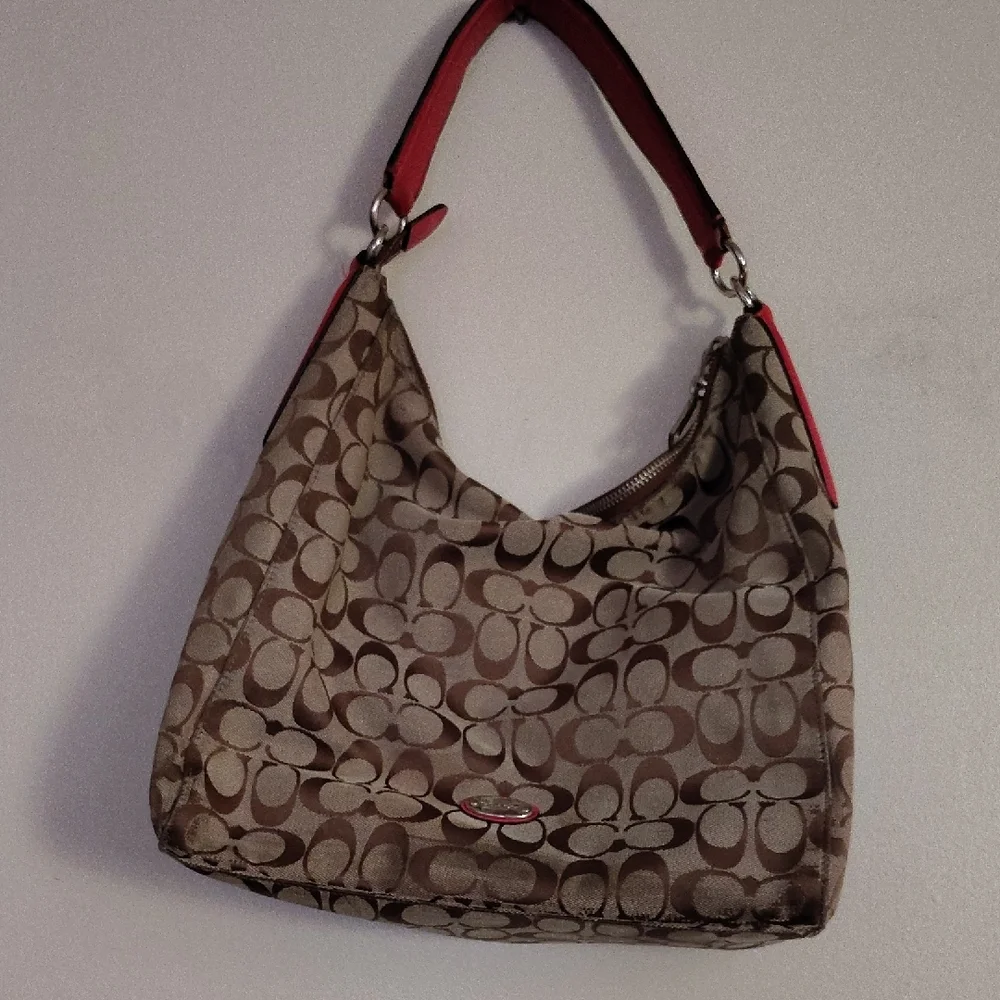 Coach Rehab Hobo Bag Brown With Orange/Red Interior 12x12. 🧡🧡❤️❤️❤️ - Picture 2 of 7